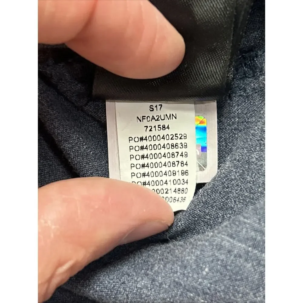 The North Face Men’s Short Sleeve Size 2XL Dark Gray Button Up Shirt Design